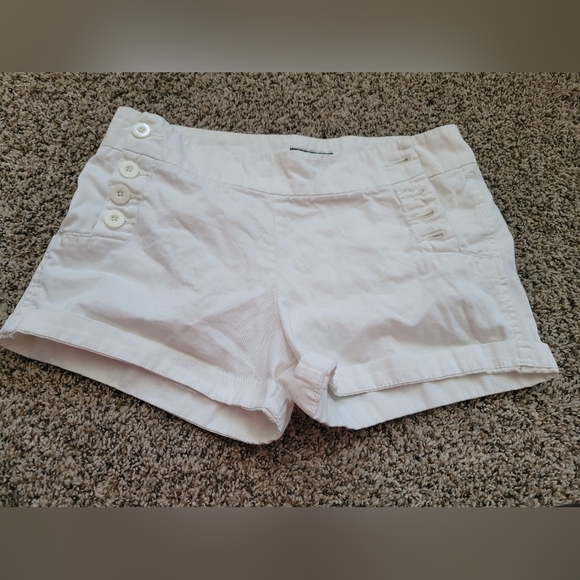 Sarah Jessica Bitten White Shorts size 6 - Picture 2 of 4